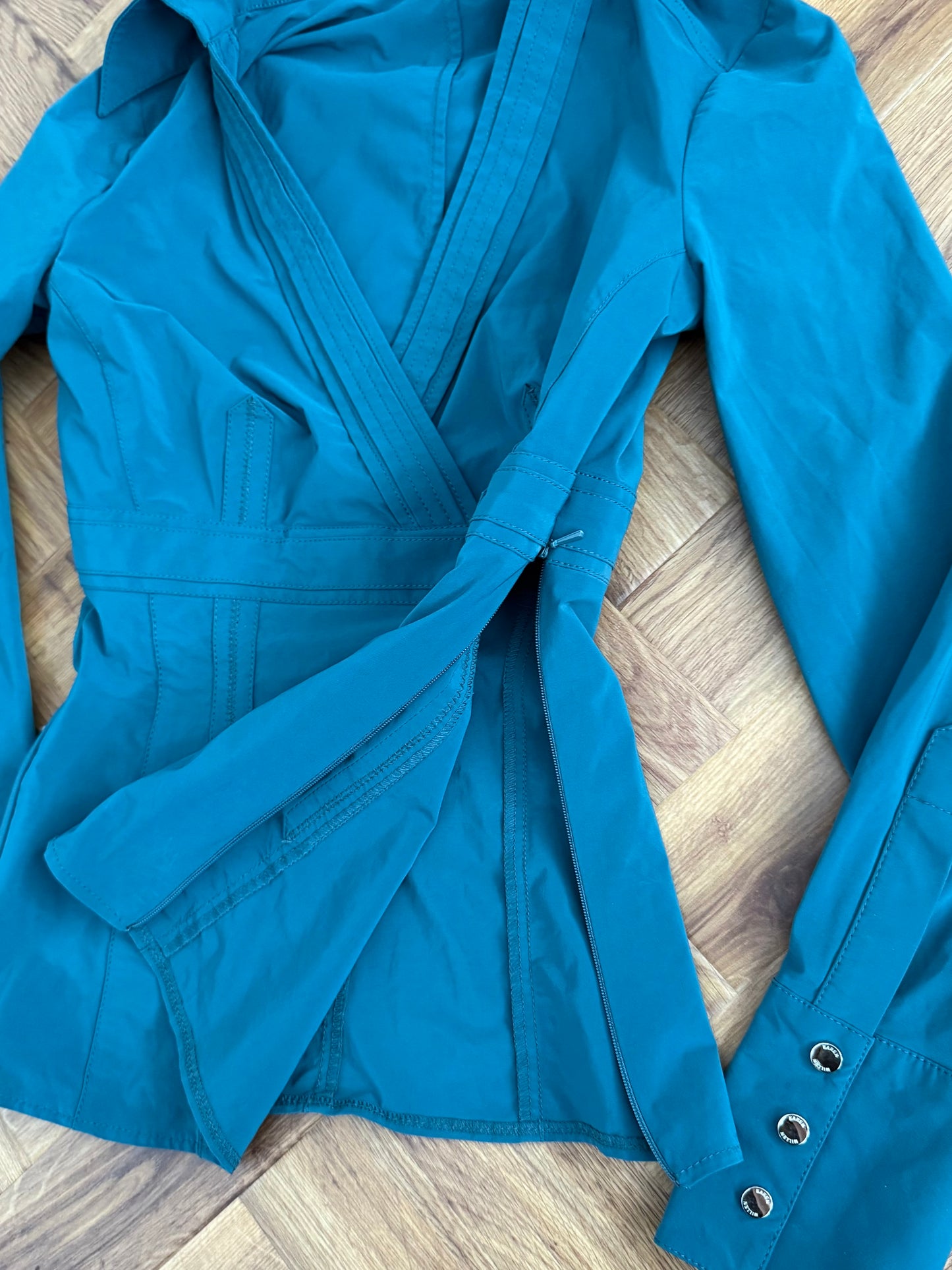 Karen Millen Fitted Slinky Shirt (UK6)