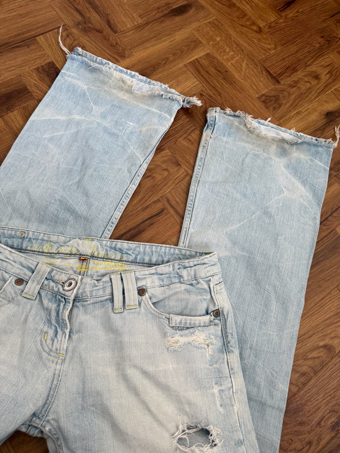 Y2K Distressed Baggy Jean (UK14)