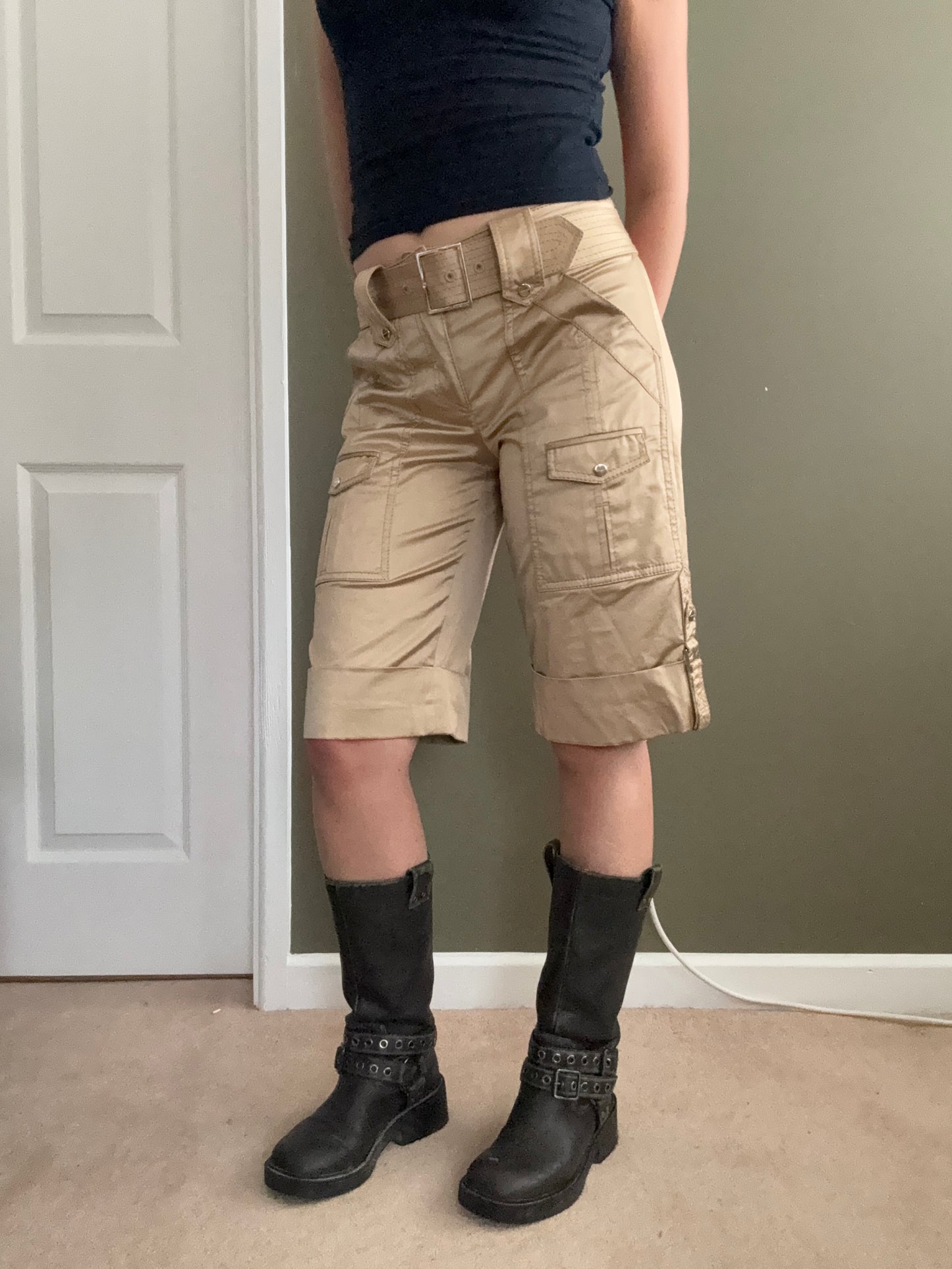 Karen Millen Capri Shorts (UK8)