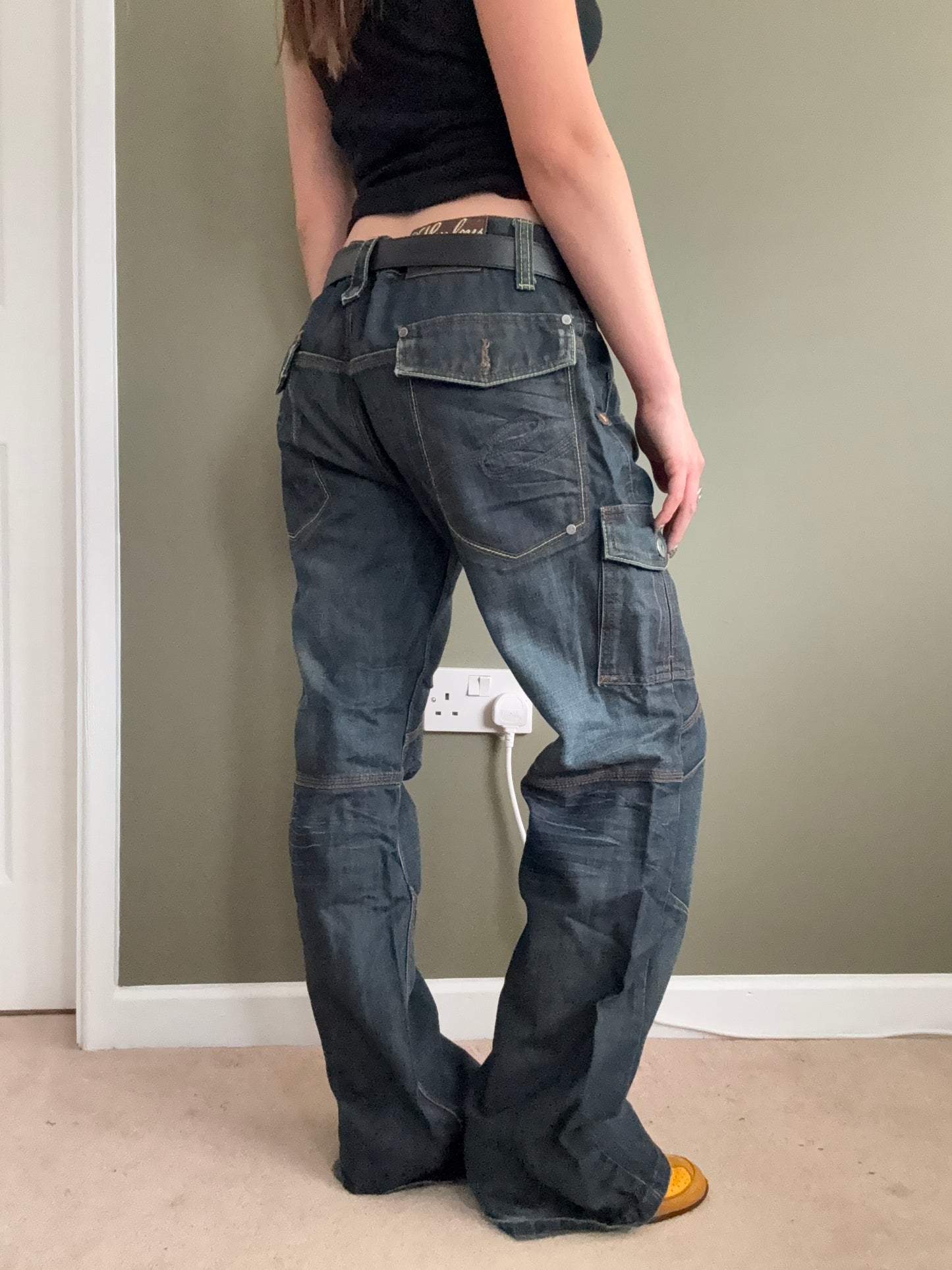 Henley’s Cargo Jeans