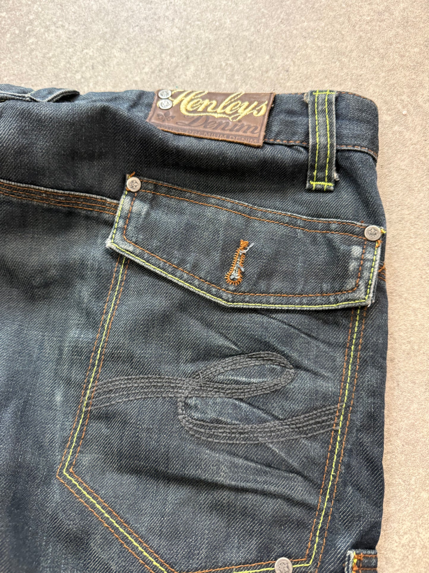 Henley’s Cargo Jeans