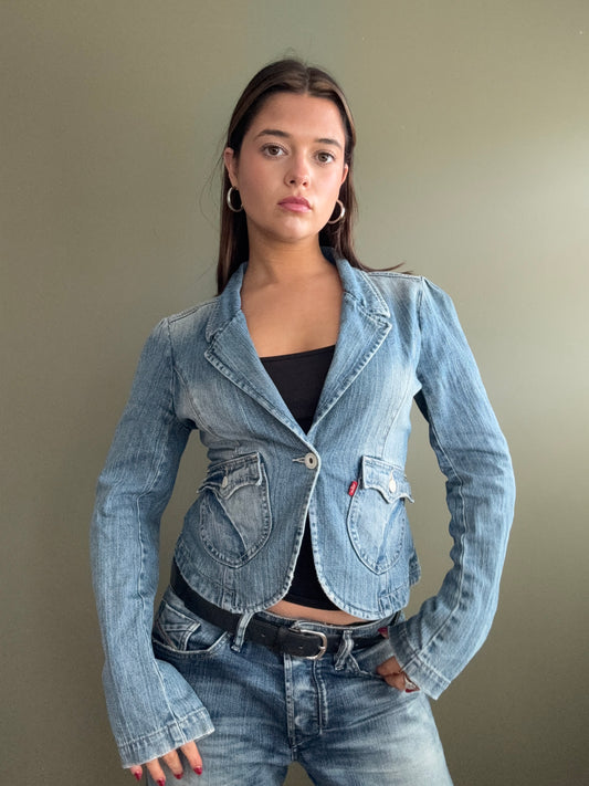 Levi Fitted Denim Jacket (M)