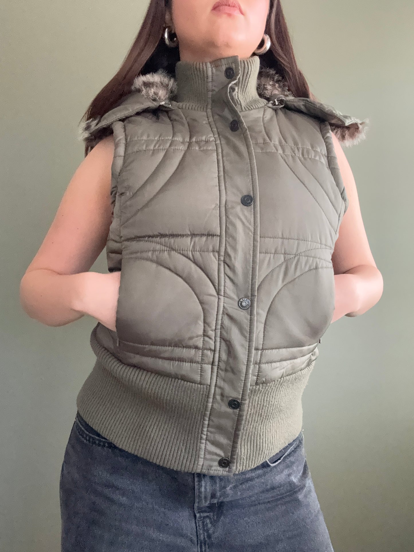 Khaki Gilet (UK8)