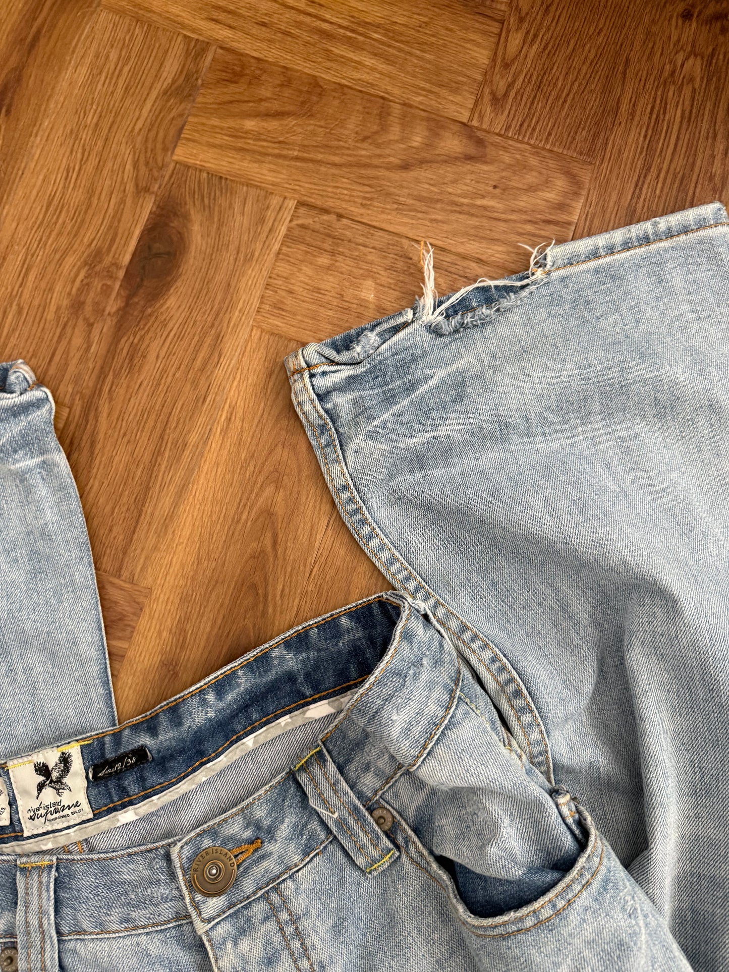 Y2K Distressed Jean (UK12)
