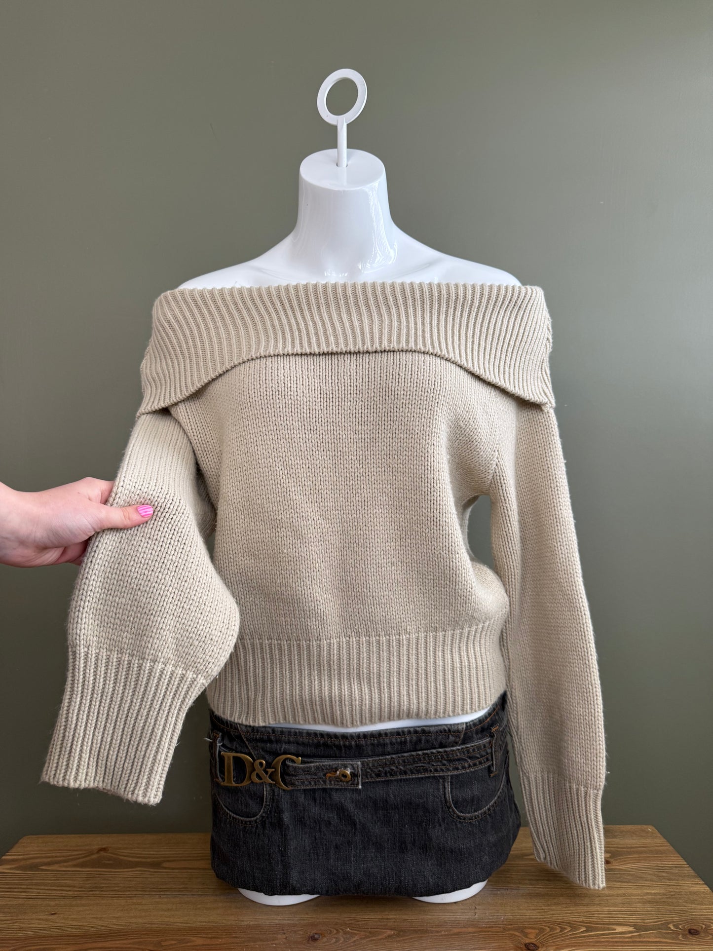 Off The Shoulder Knit Jumper (UK14)