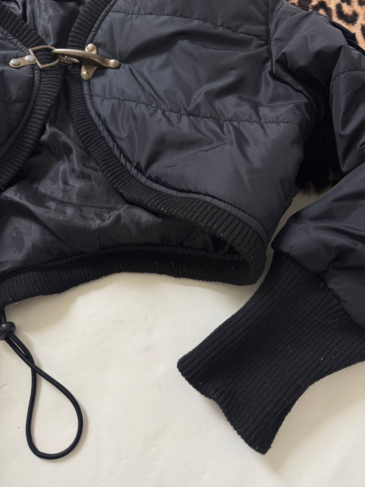 Cropped Y2K Puffer Jacket (M)