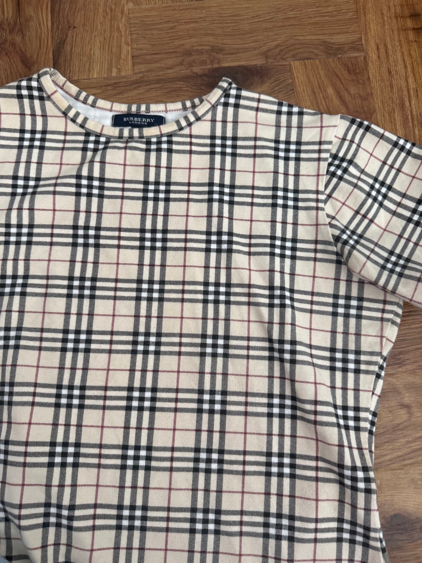 Burberry Tee (L)