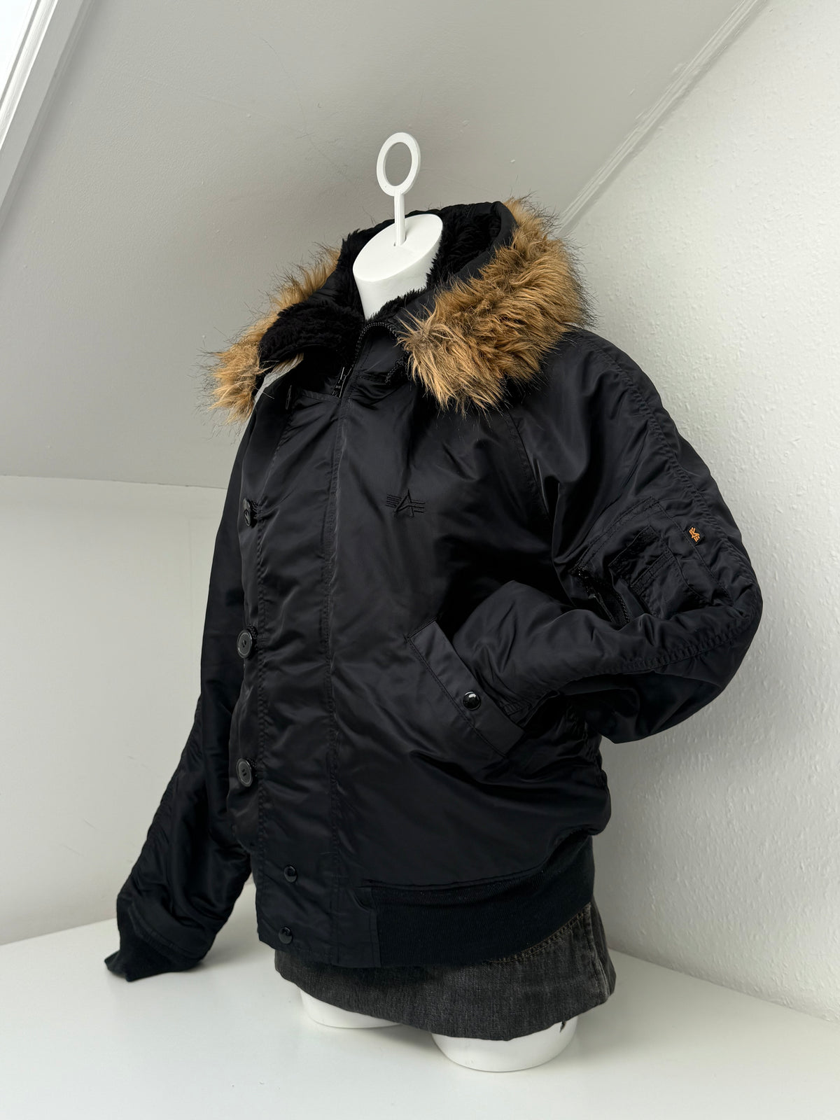 Alpha Industries Utility Bomber Jacket (L)