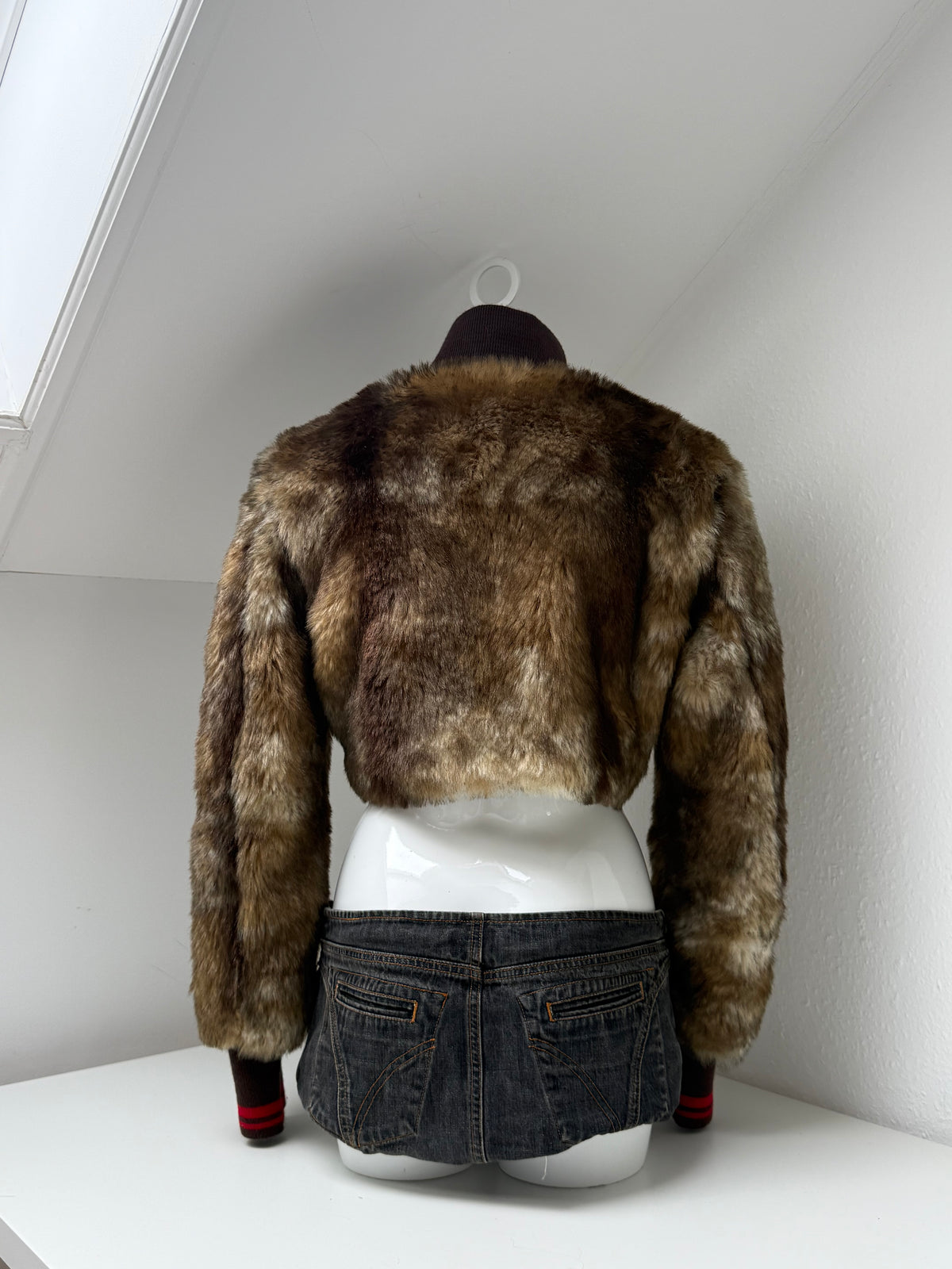 Cropped Faux Fur Replay Jacket (L)