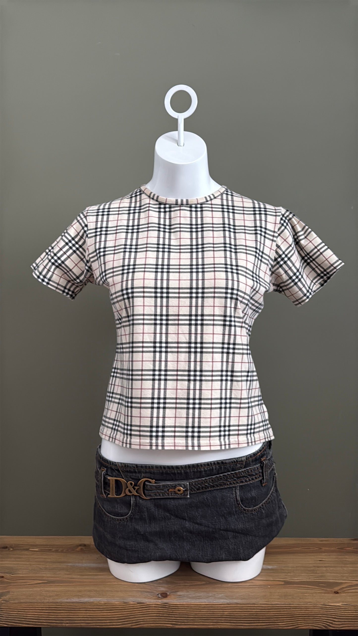 Burberry Tee (L)