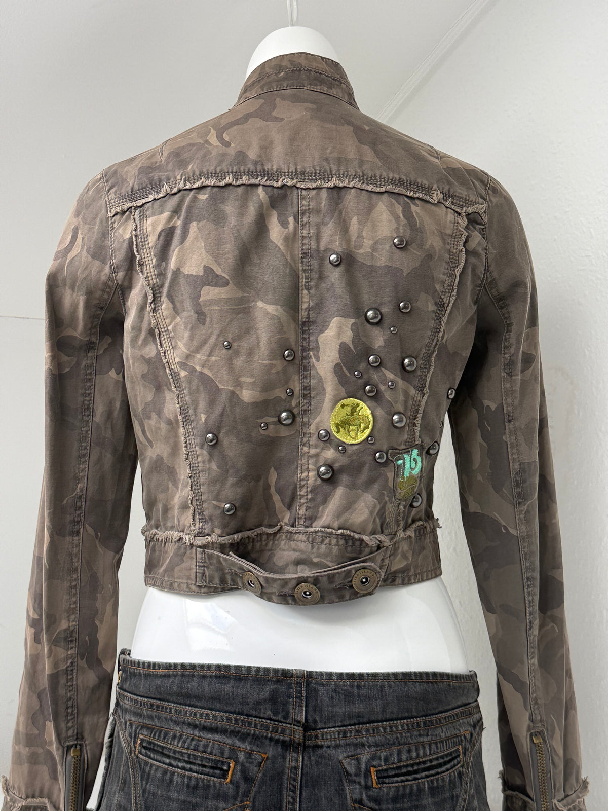 Y2K Cropped Camo Jacket (M)