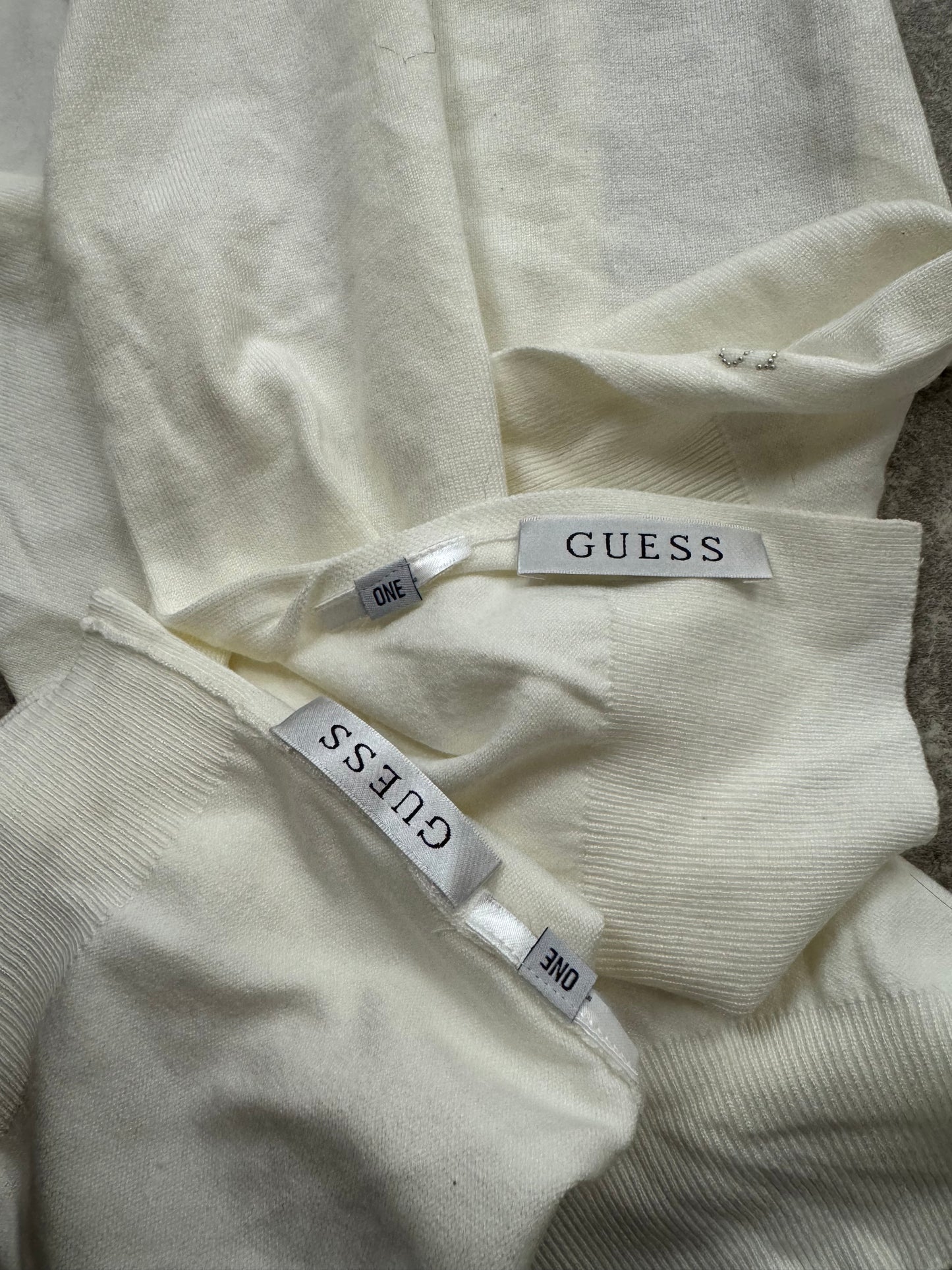 Guess Hat and Scarf Set