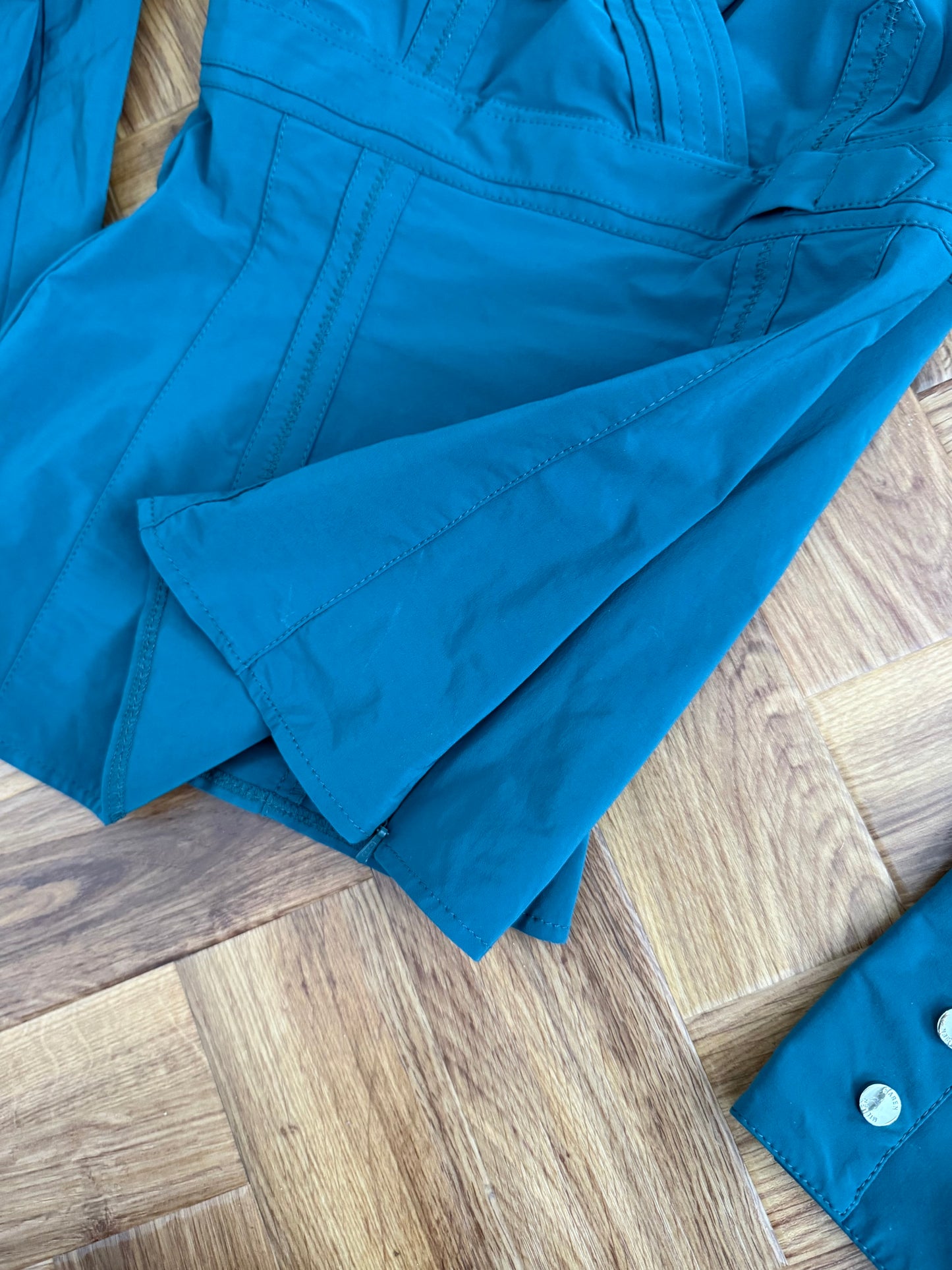 Karen Millen Fitted Slinky Shirt (UK6)