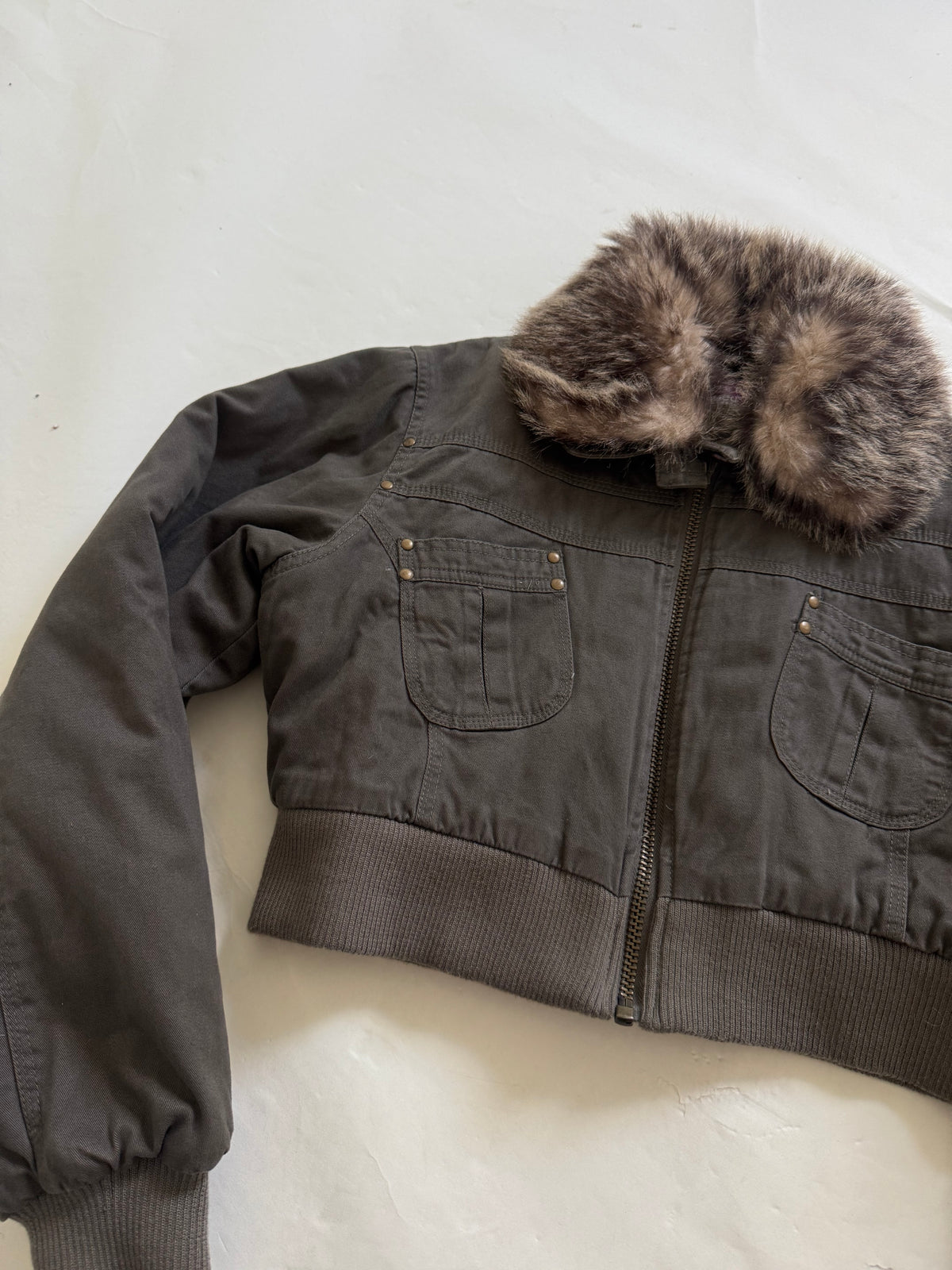 Cropped Vintage Bomber Jacket (L)