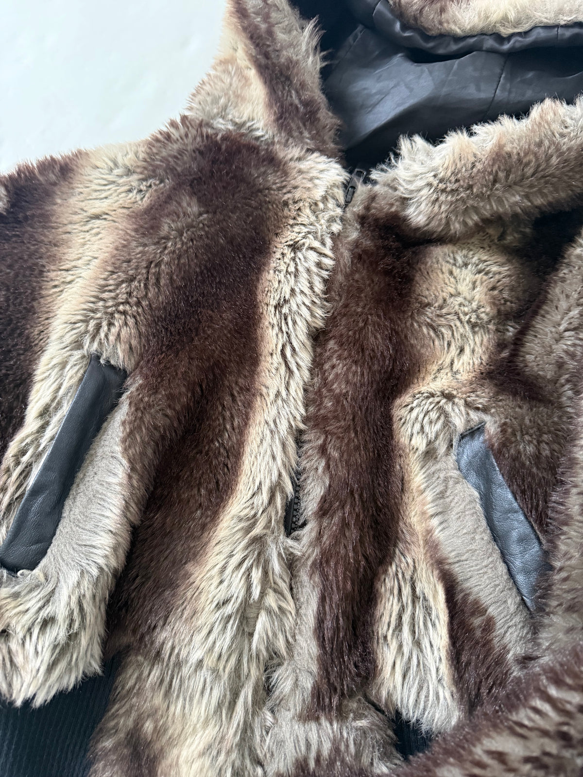 Y2K Faux Fur Bomber Jacket (L)