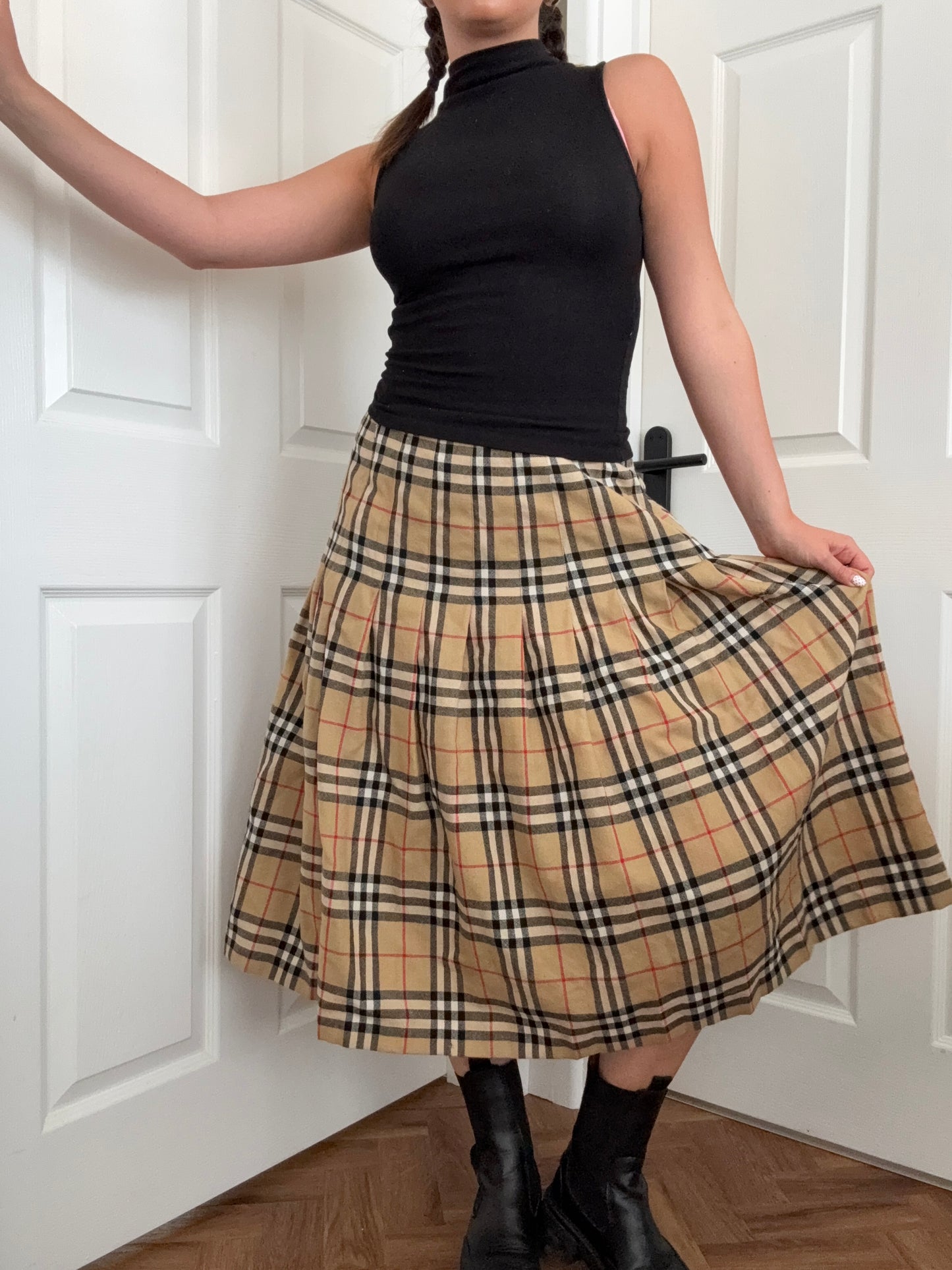 Vintage Burberry Wool Skirt (XS)
