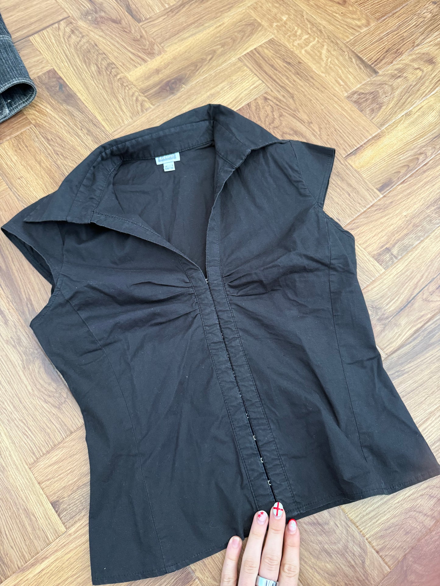 Hook & Eye Fitted Blouse (UK8)