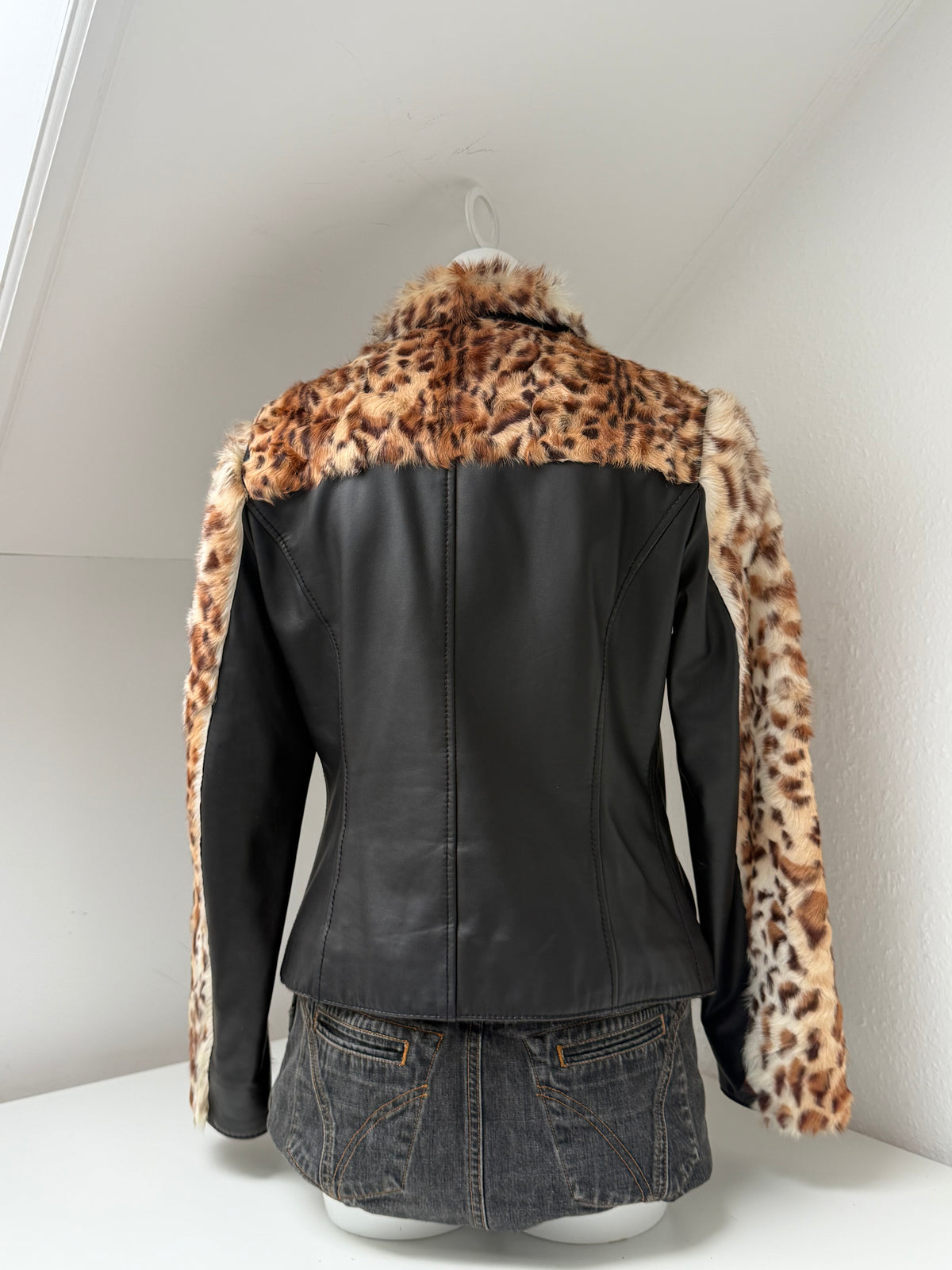 Leopard Faux Fur Jacket With Leather Accents (M)