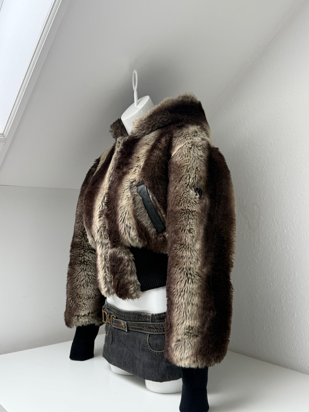 Y2K Faux Fur Bomber Jacket (L)