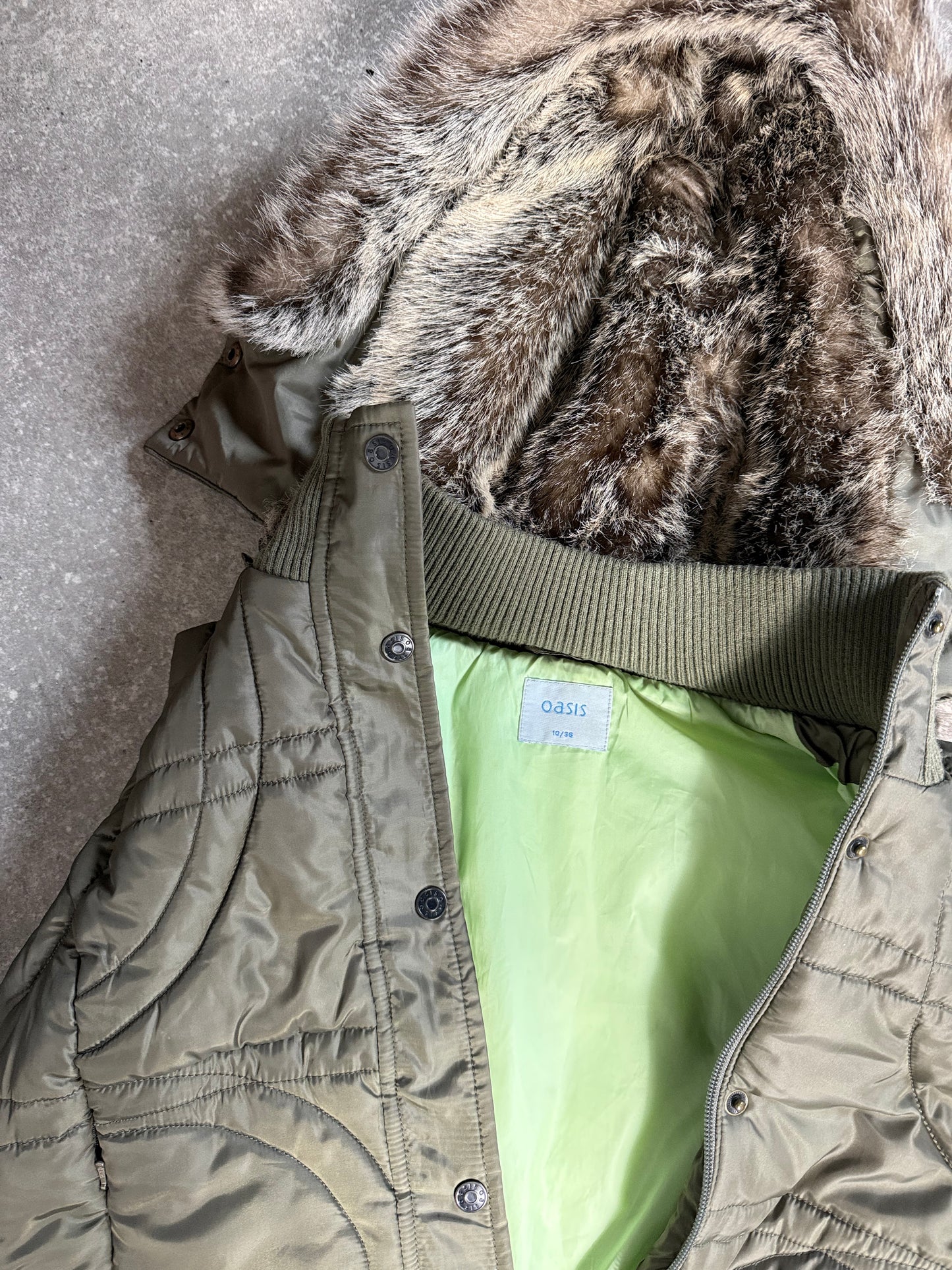 Khaki Gilet (UK8)
