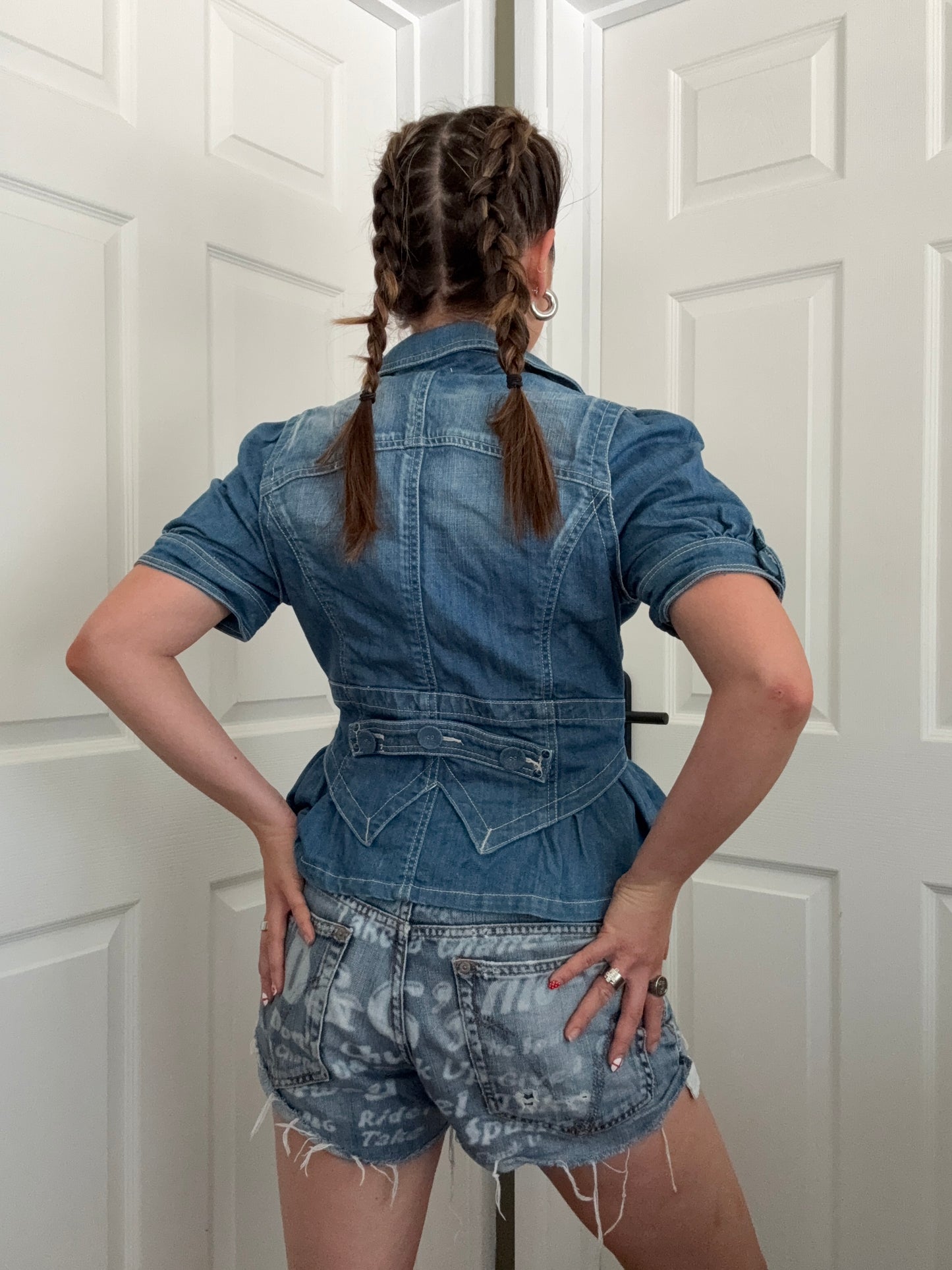 Shortsleeve Fitted Denim Jacket (UK14)
