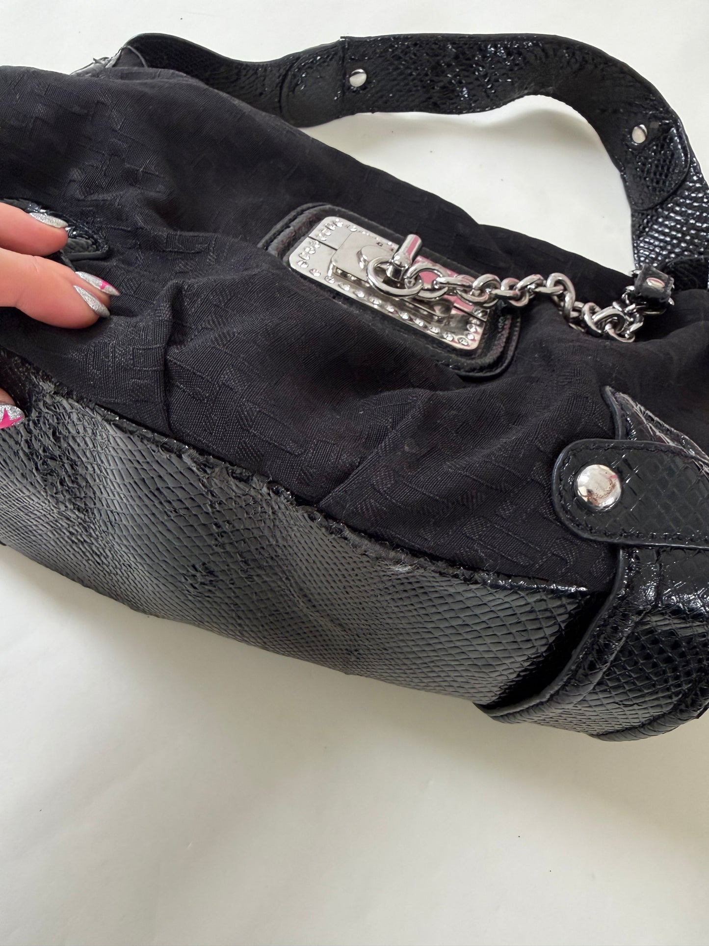 Guess Slouchy Shoulder Bag
