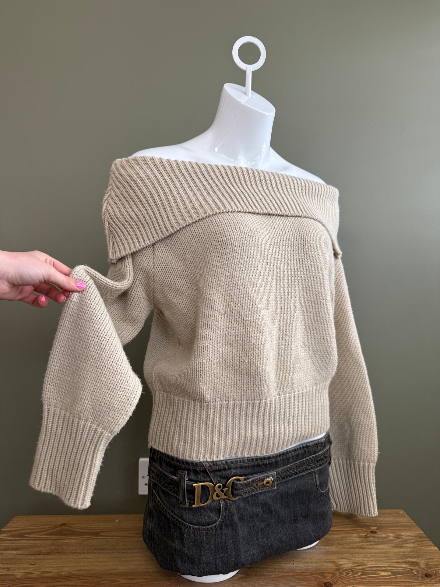 Off The Shoulder Knit Jumper (UK14)