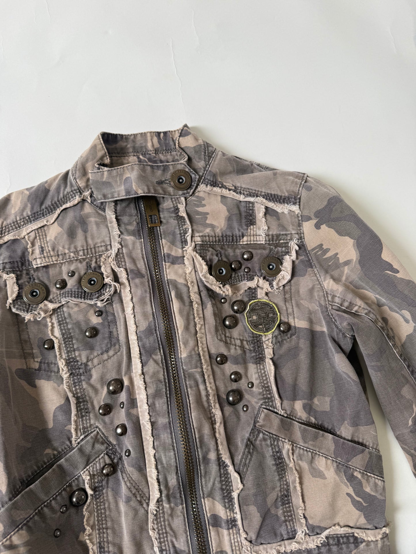 Cropped Camouflage Y2K Jacket (UK10)