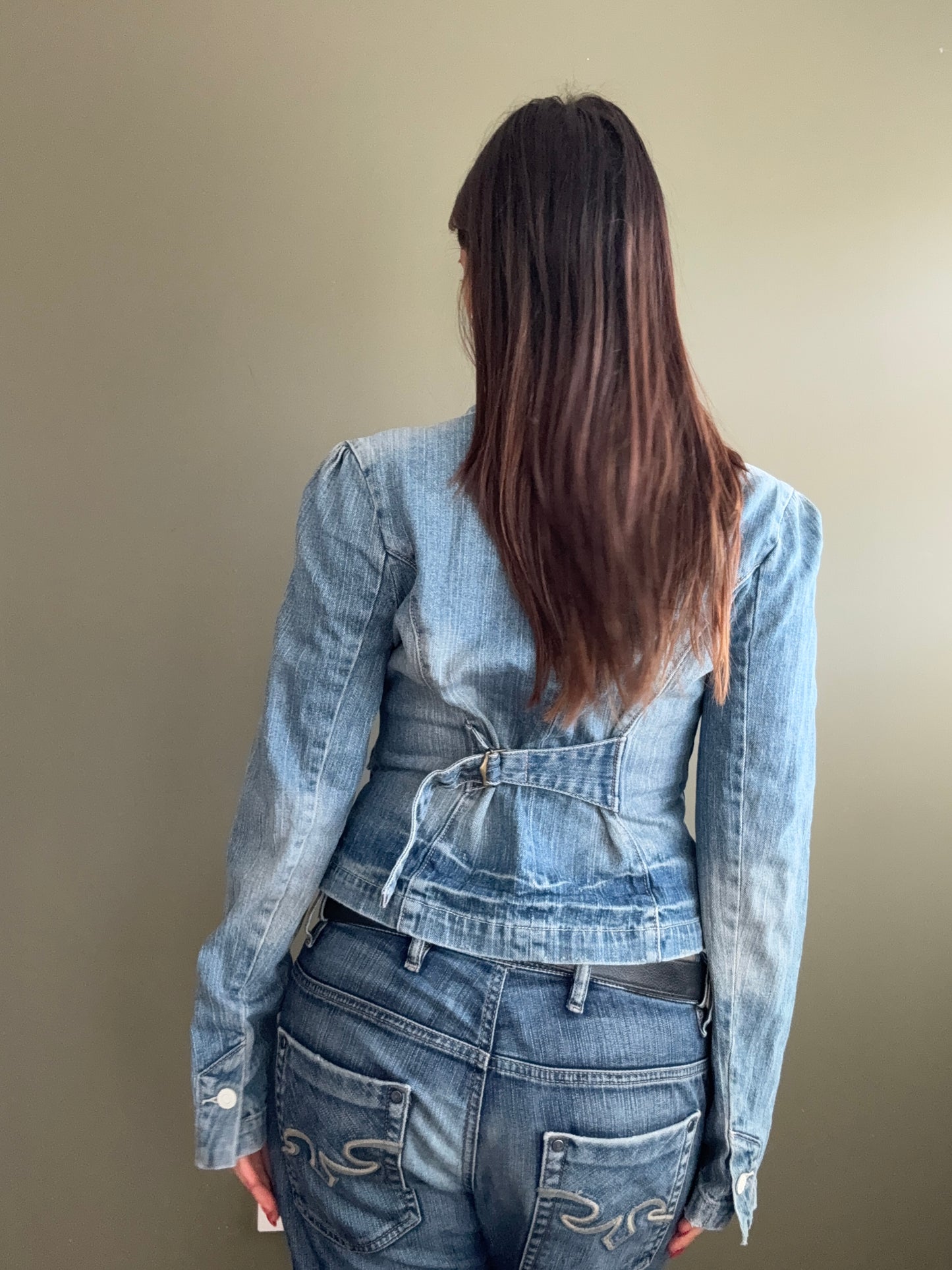 Levi Fitted Denim Jacket (M)