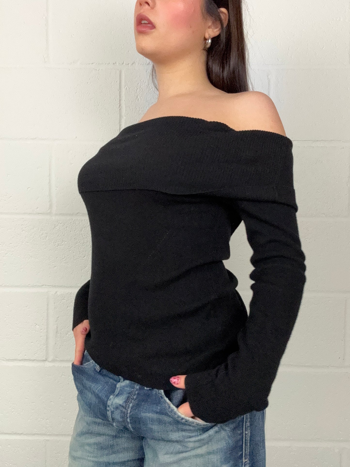 Off The Shoulder Jumper (M)