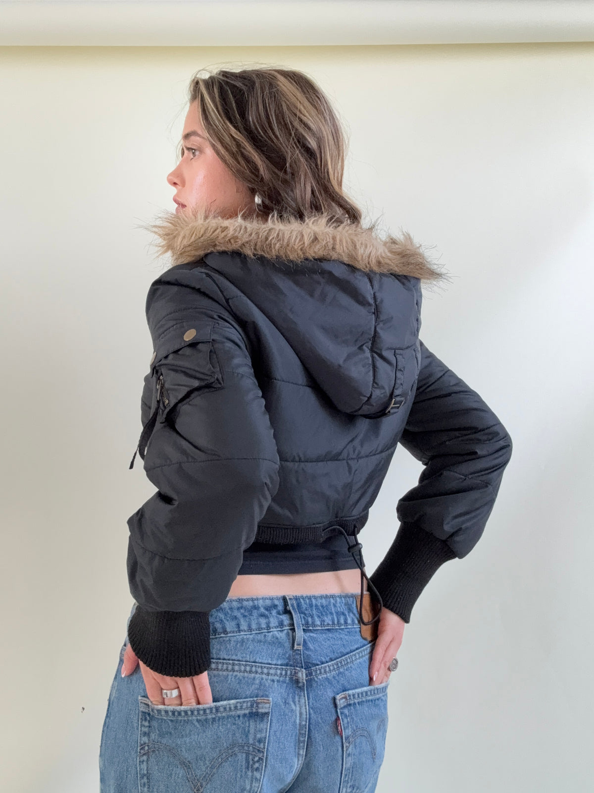 Cropped Y2K Puffer Jacket (M)