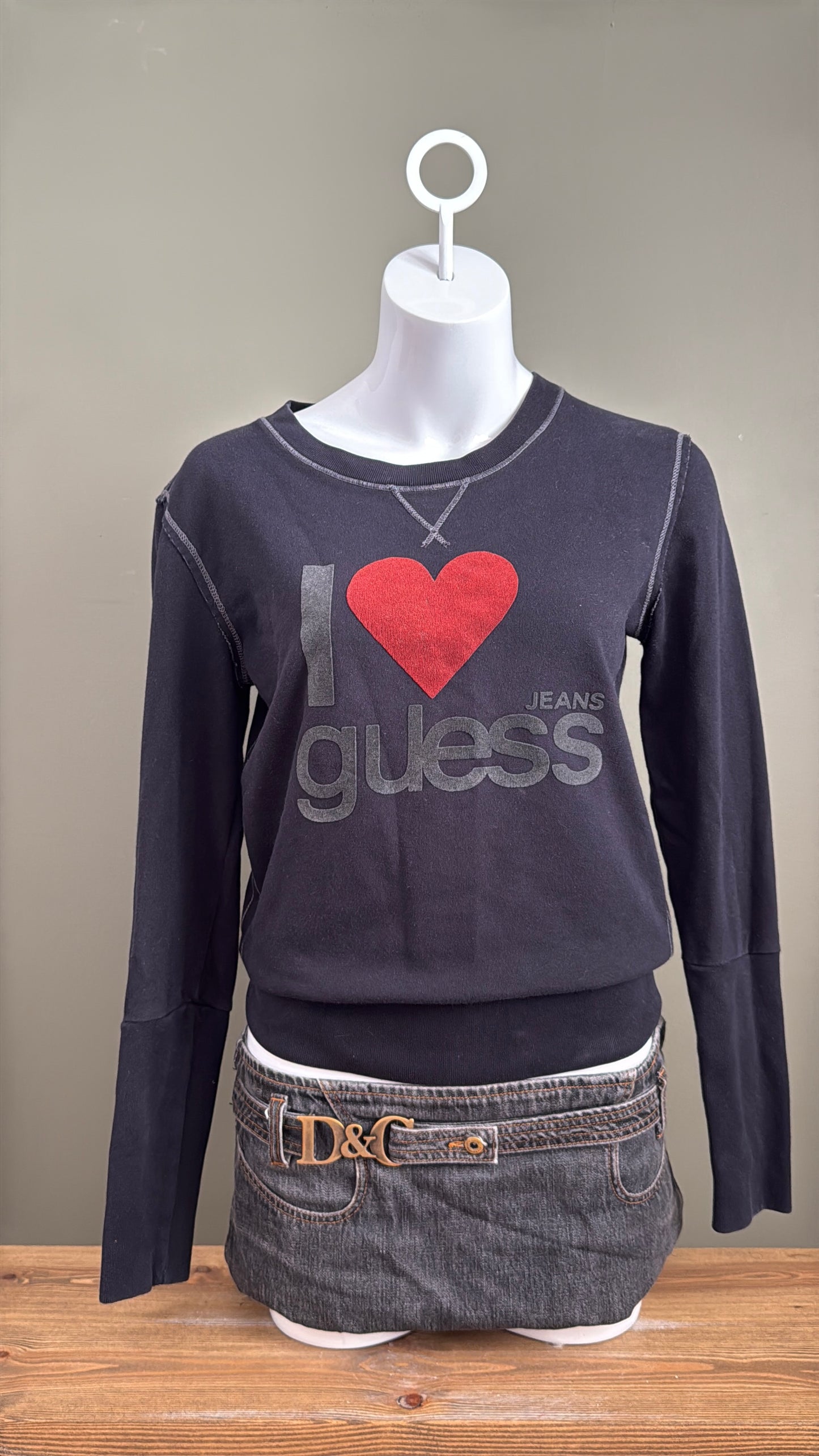Guess Sweatshirt (M)