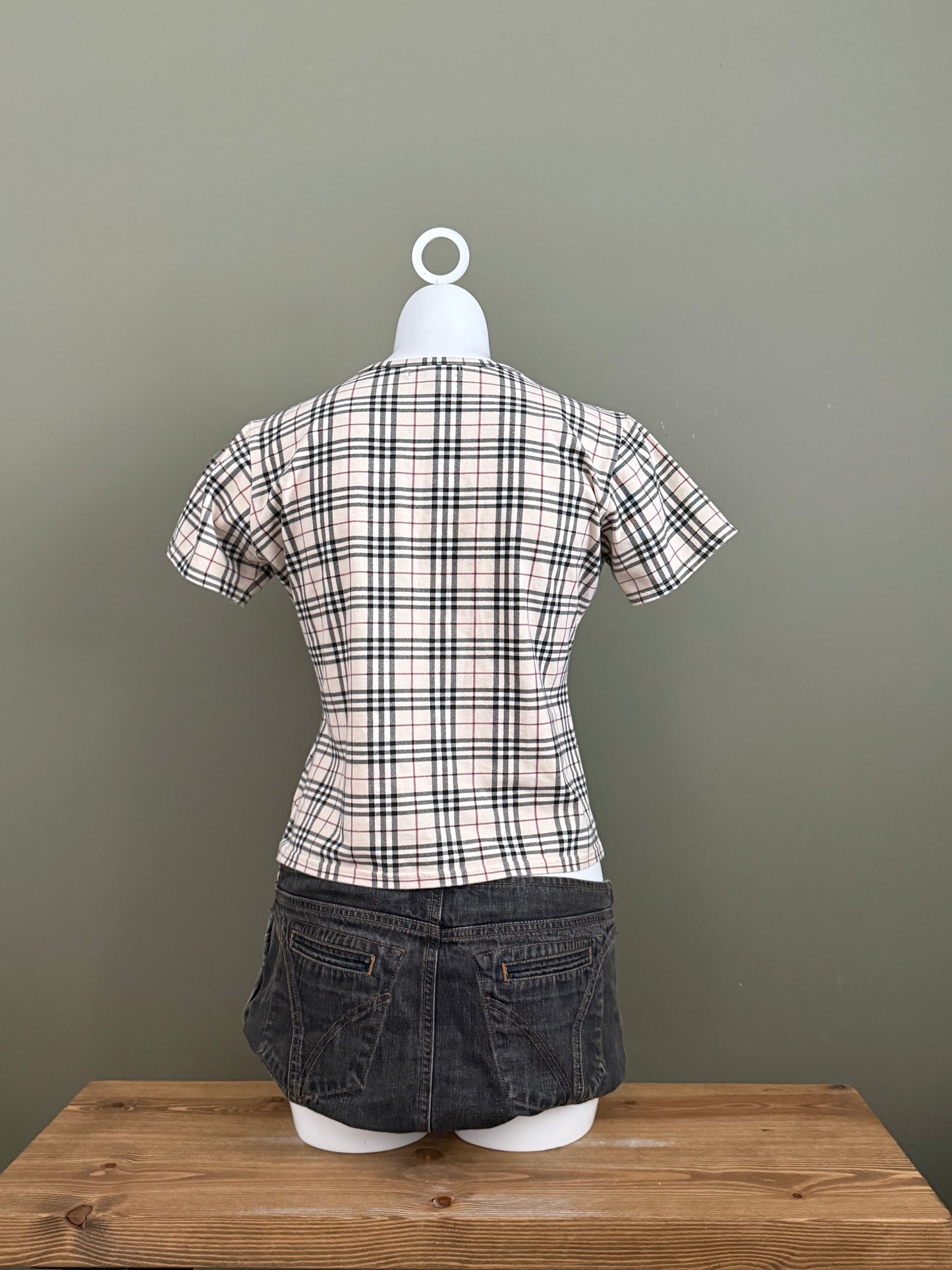 Burberry Tee (L)