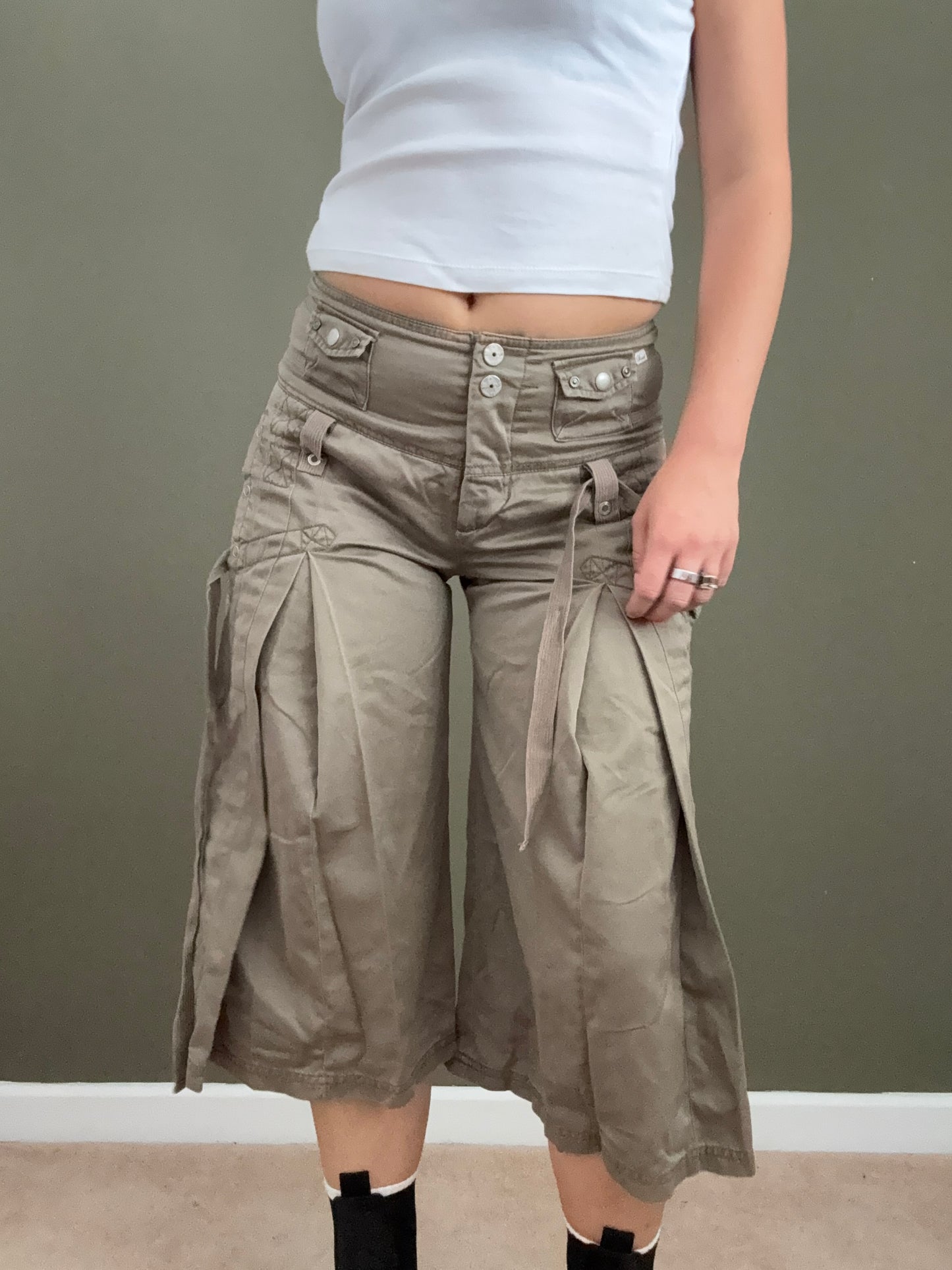 Diesel Capri Trousers (28)