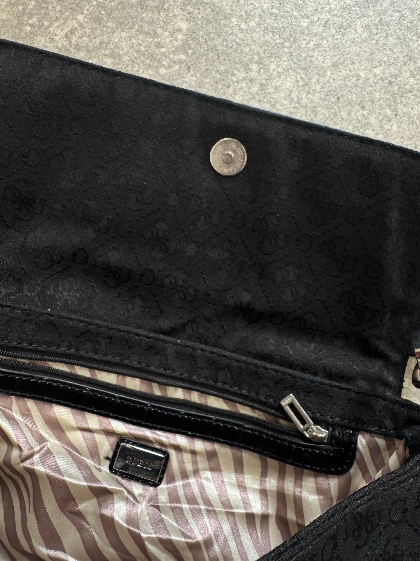 Guess Shoulder Bag