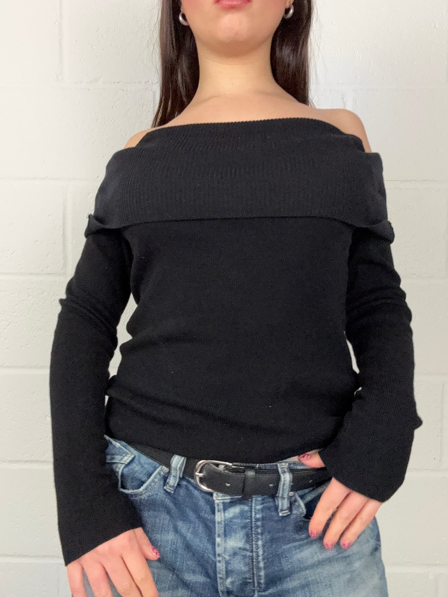 Off The Shoulder Jumper (M)