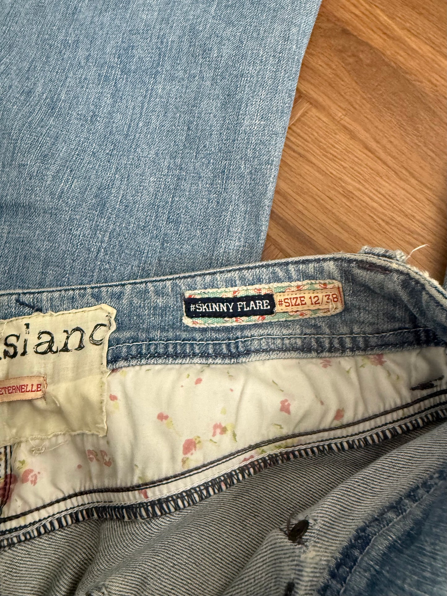 Y2K Flared Jeans (UK12)