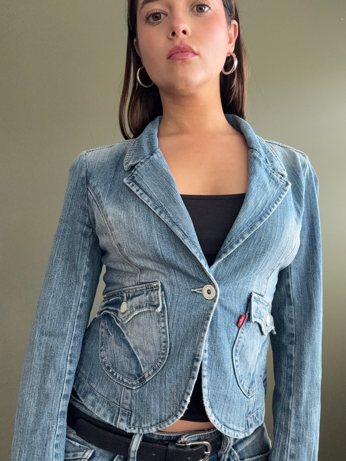 Levi Fitted Denim Jacket (M)