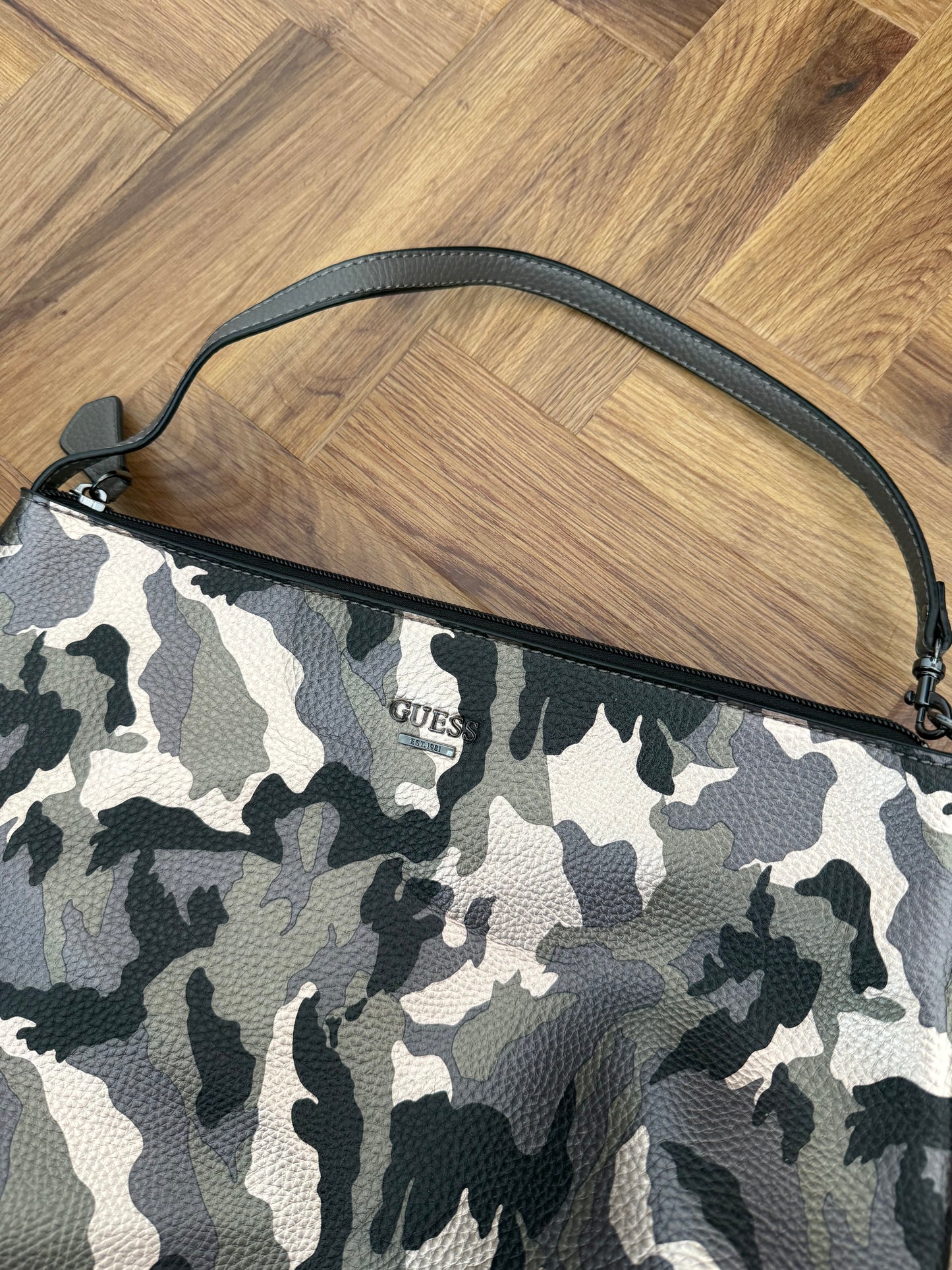 Guess Camouflage Shoulder Bag