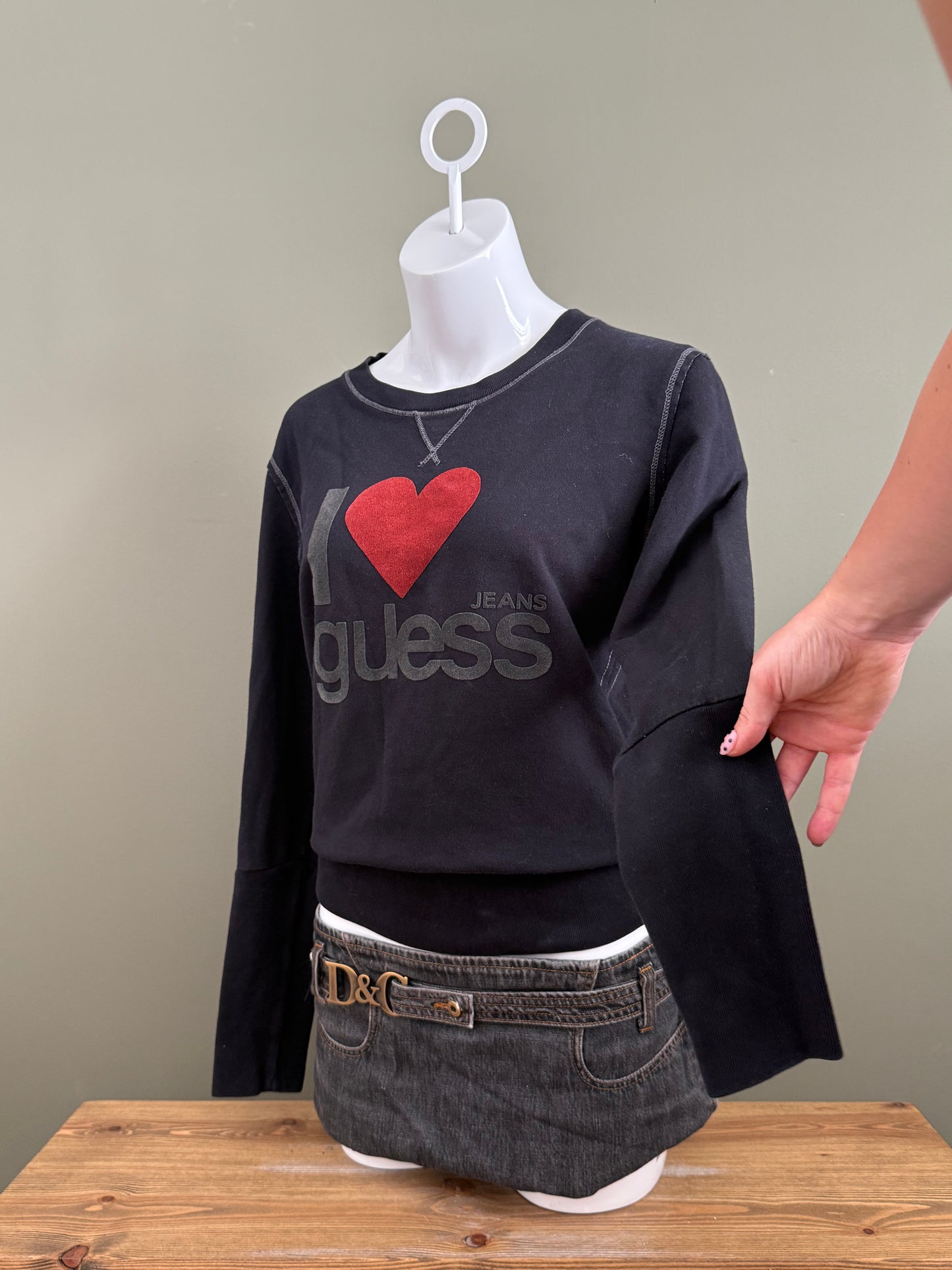 Guess Sweatshirt (M)