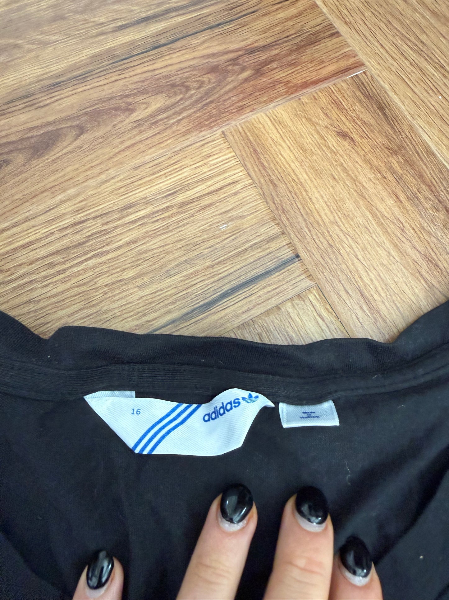 Adidas Top (UK16)