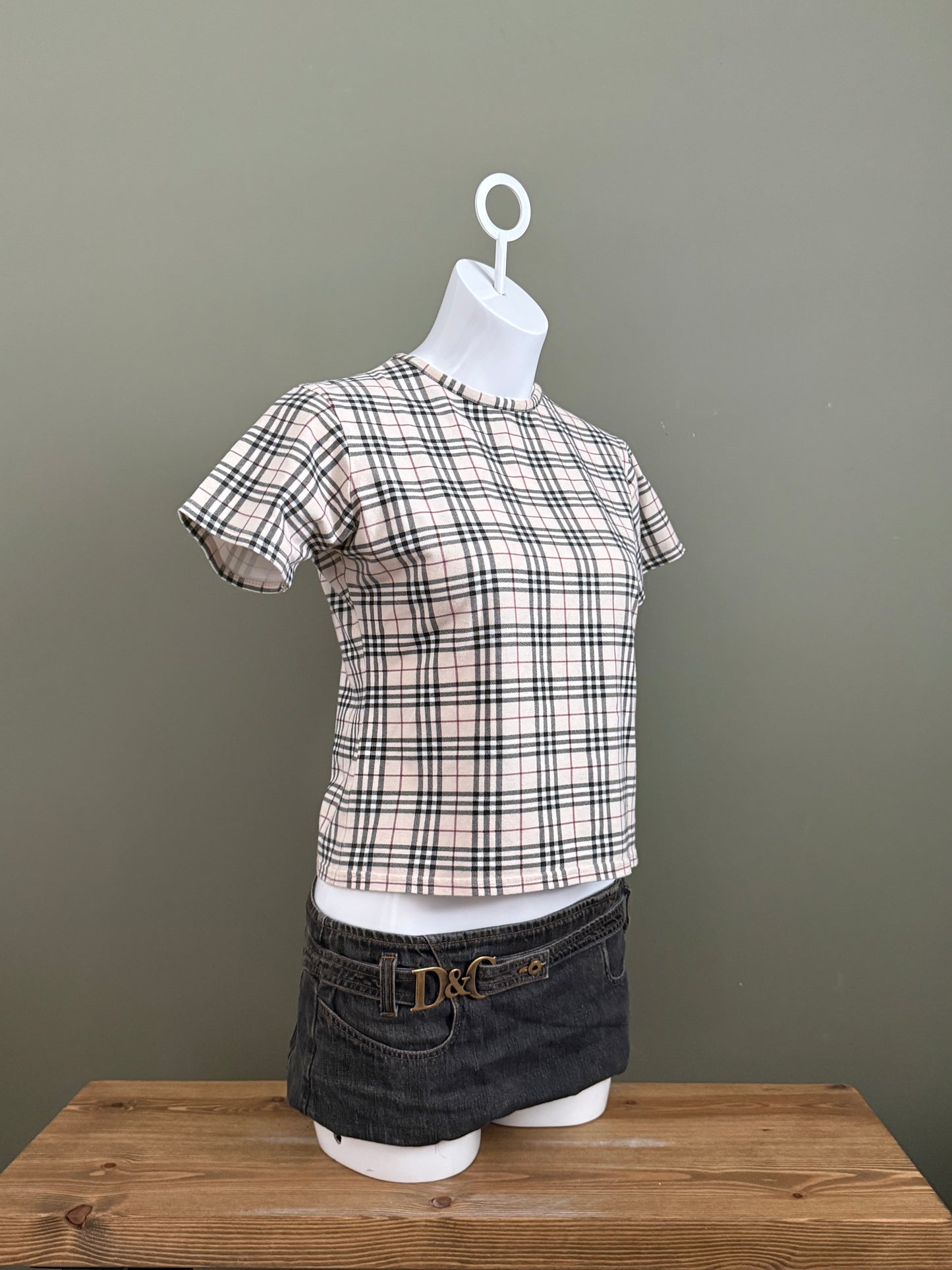 Burberry Tee (L)