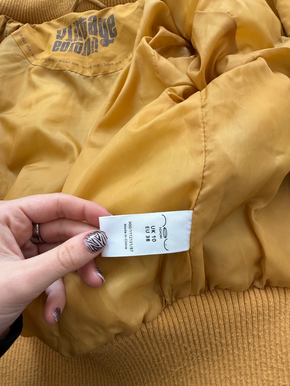 Y2K Fireman Clasp Puffer Jacket (UK10)