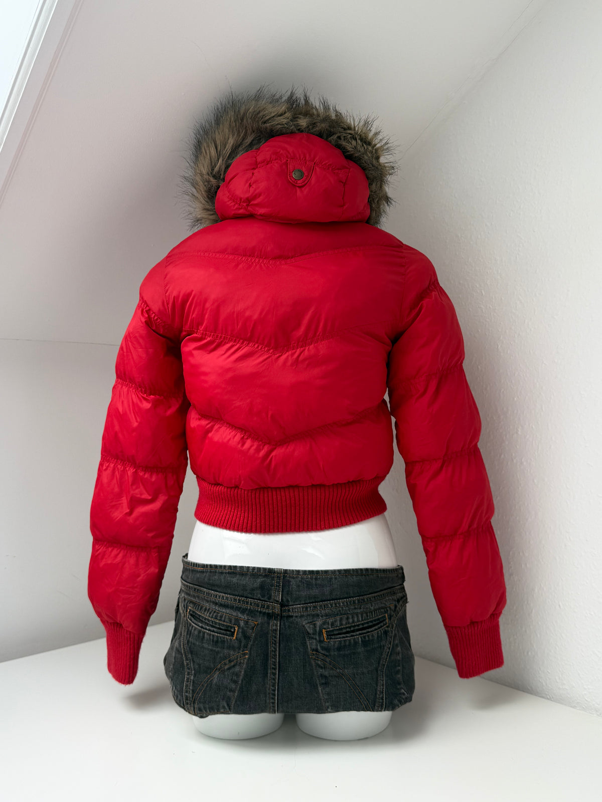 Cropped Y2K Puffer Jacket (XS)