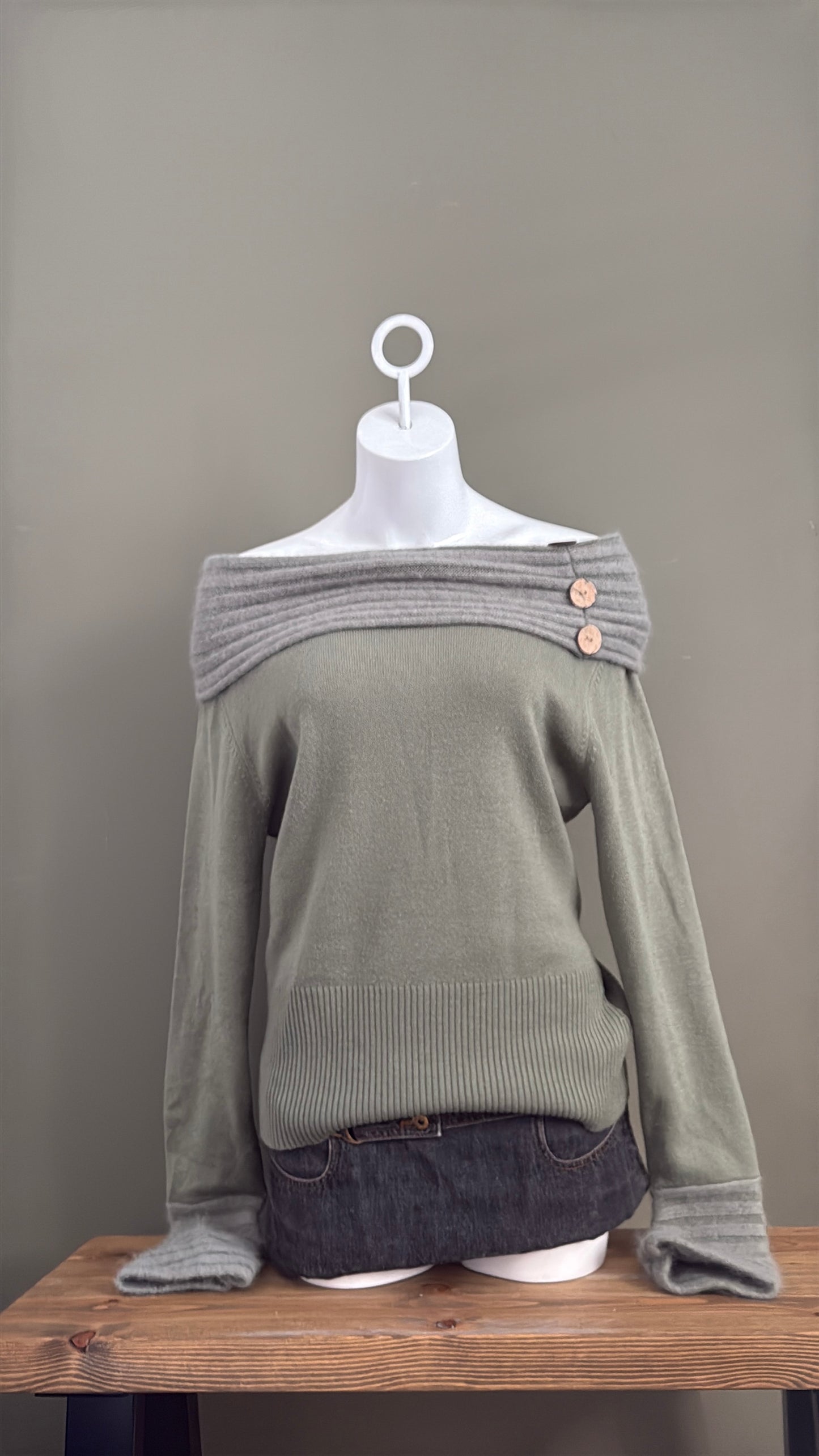 Jane Norman Off The Shoulder Jumper (UK14)