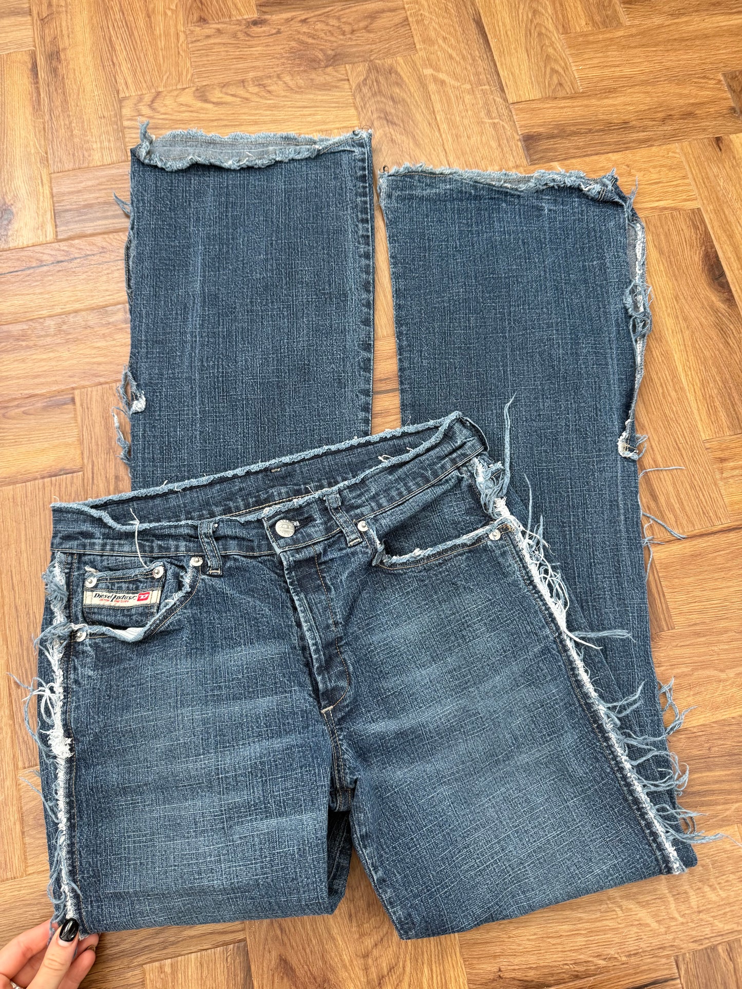 Diesel Distressed Jeans (31)