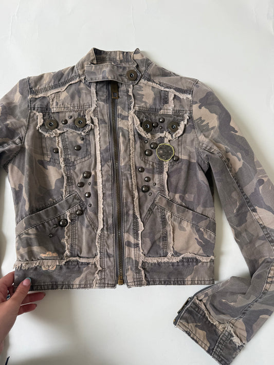 Cropped Camouflage Y2K Jacket (UK10)