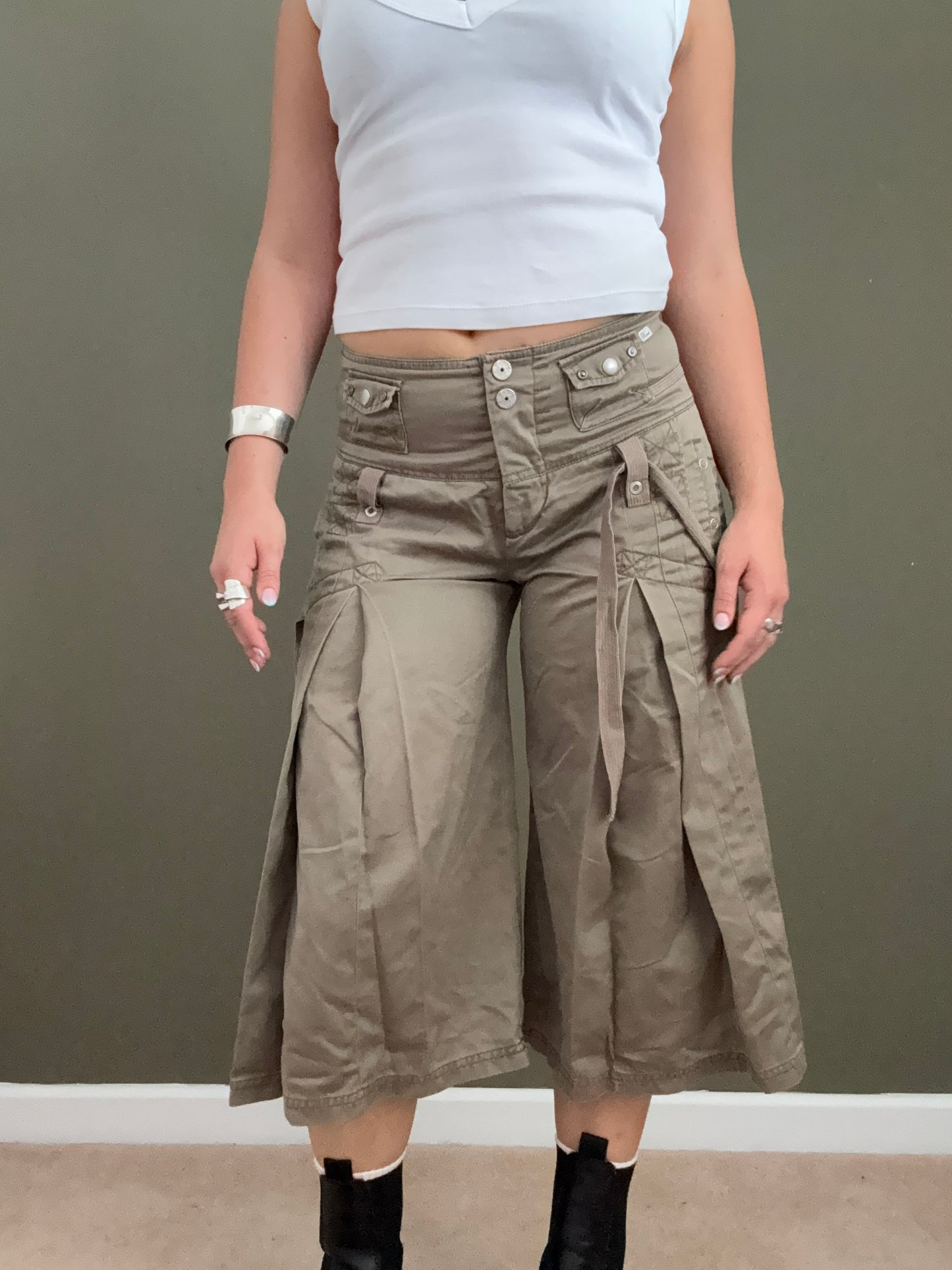 Diesel Capri Trousers (28)