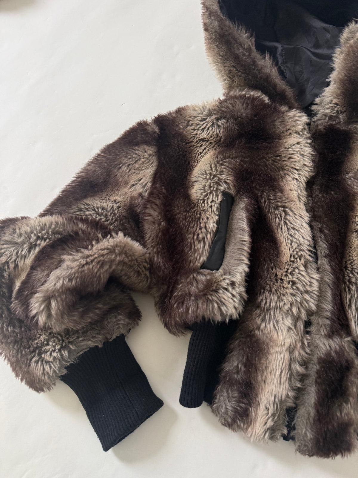 Y2K Faux Fur Bomber Jacket (L)
