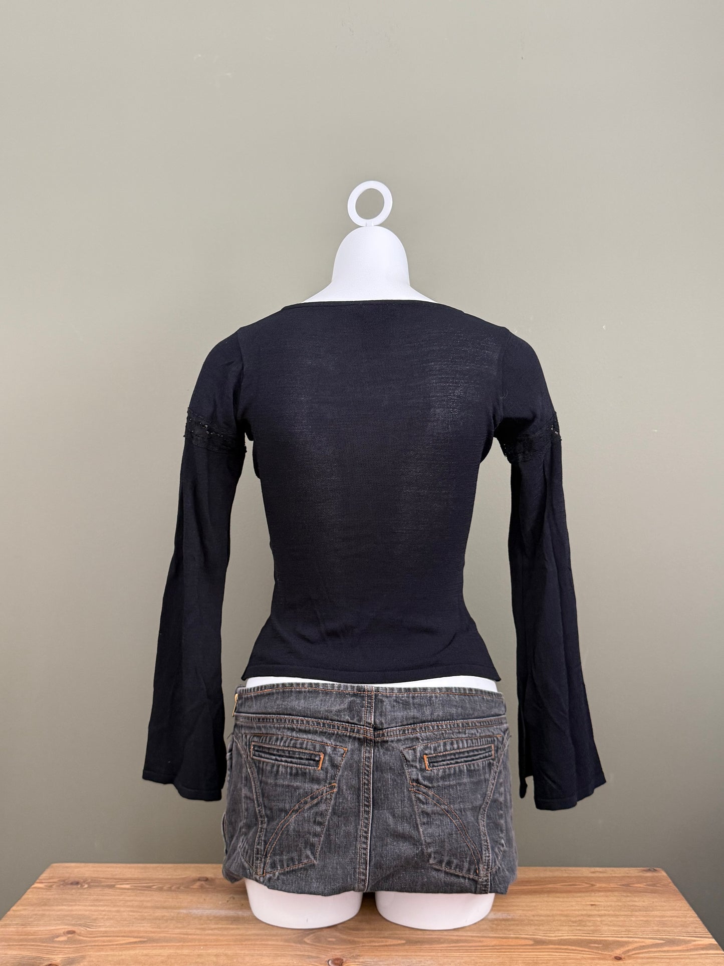 Bebe Longsleeve Milk Maid Style Top (M)